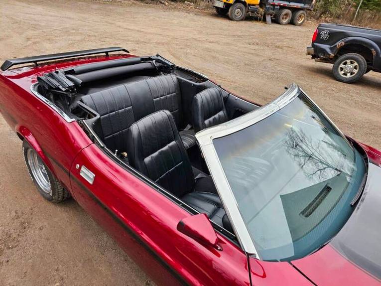 Unknown-Mustang-1973-maroon-Black-10