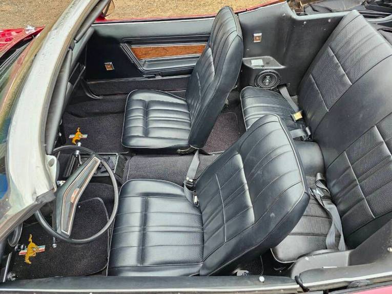 Unknown-Mustang-1973-maroon-Black-16