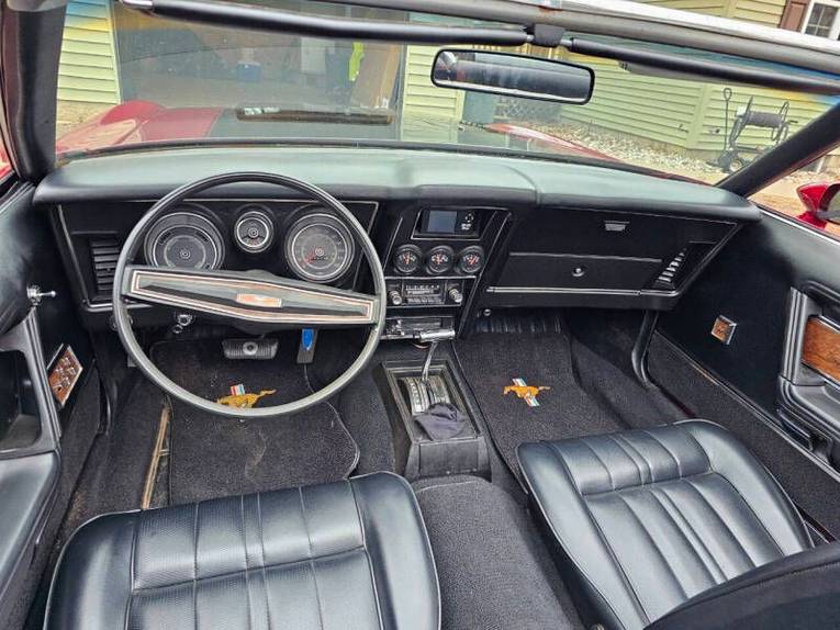 Unknown-Mustang-1973-maroon-Black-17