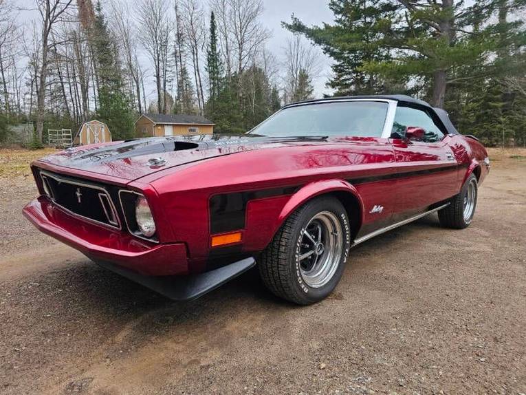 Unknown-Mustang-1973-maroon-Black-18