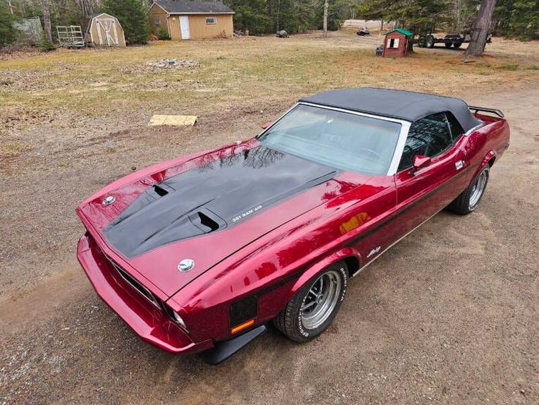 Unknown-Mustang-1973-maroon-Black-22