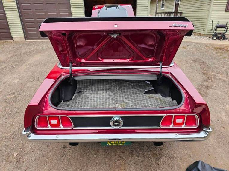 Unknown-Mustang-1973-maroon-Black-39