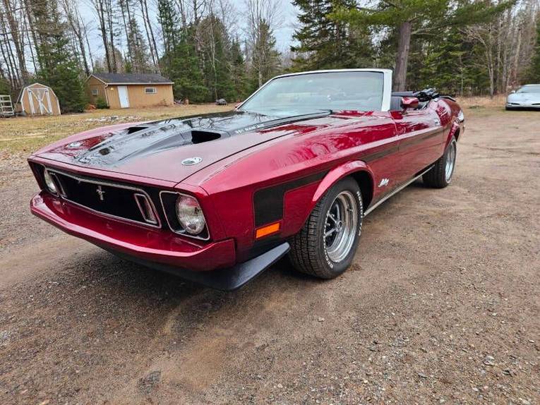 Unknown-Mustang-1973-maroon-Black-40
