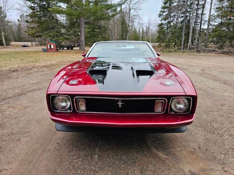 Unknown-Mustang-1973-maroon-Black-42
