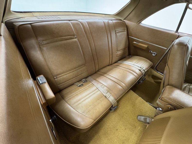 Unknown-Newport-1969-Crimson-Saddle-21