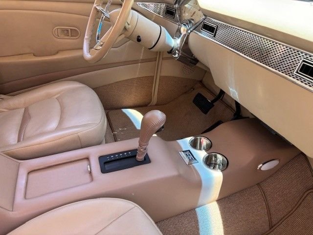 Unknown-Nomad-1955-Orange-Beige-14