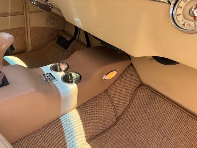 Unknown-Nomad-1955-Orange-Beige-17