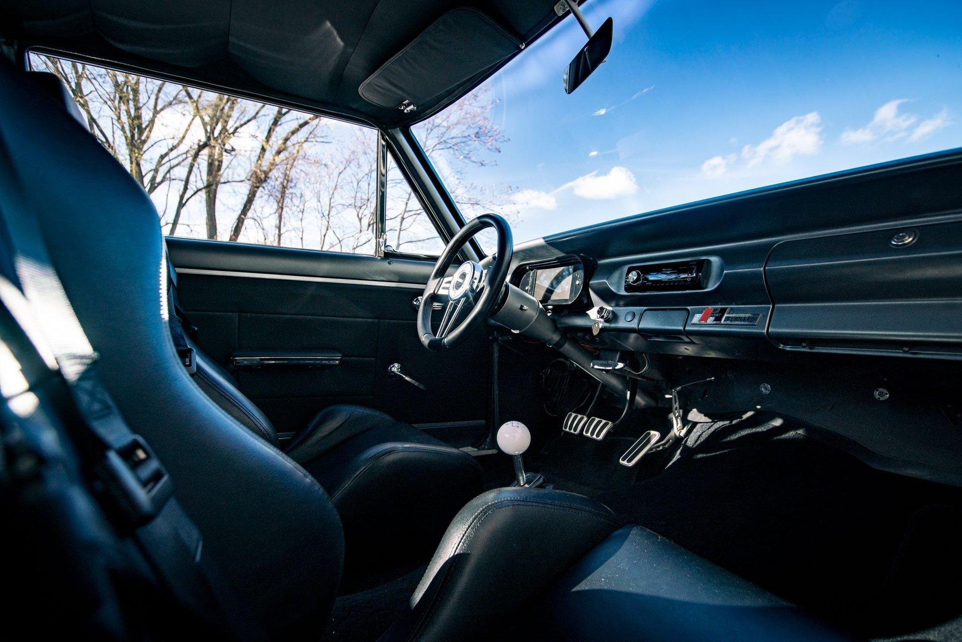 Unknown-Nova-1964-Blue-Black-3