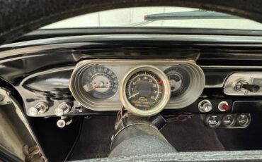 Unknown-Nova-1965-Ermine-White-Black-47