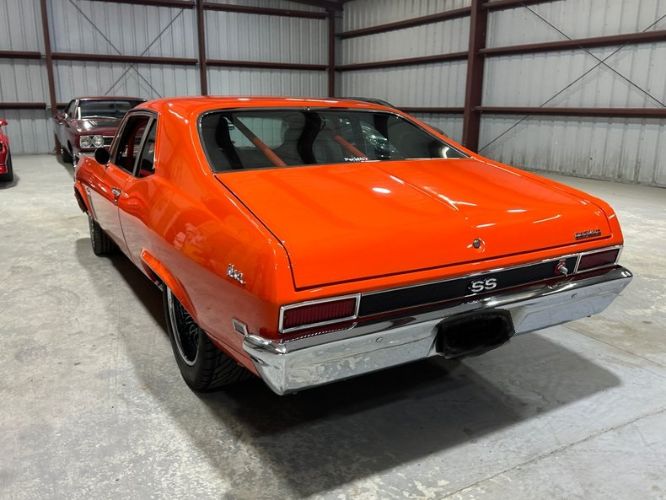 Unknown-Nova-1968-Hugger-Orange-Black-29