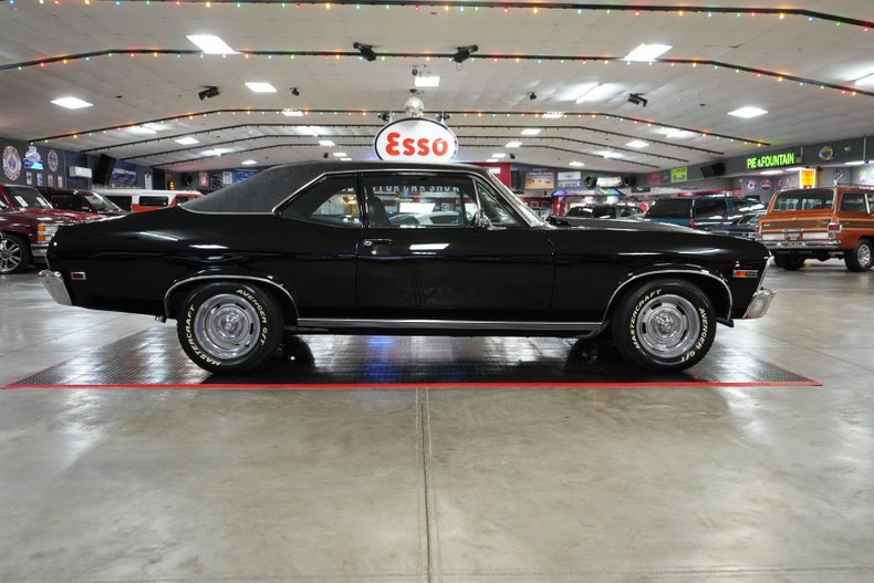 Unknown-Nova-1969-Black-Black-25