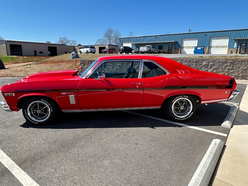Unknown-Nova-1969-Red-Black-16
