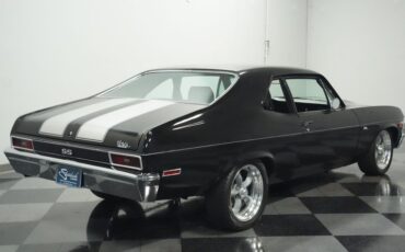 Unknown-Nova-1970-Black-Black-16