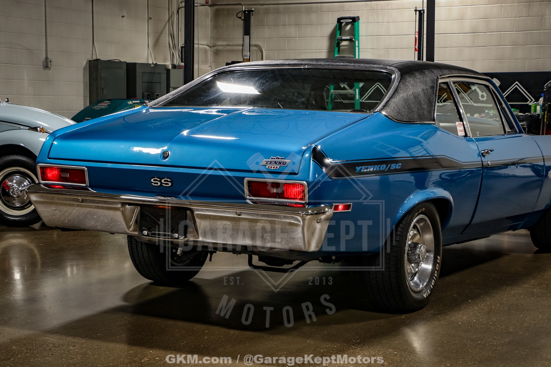 Unknown-Nova-1970-Blue-Black-13