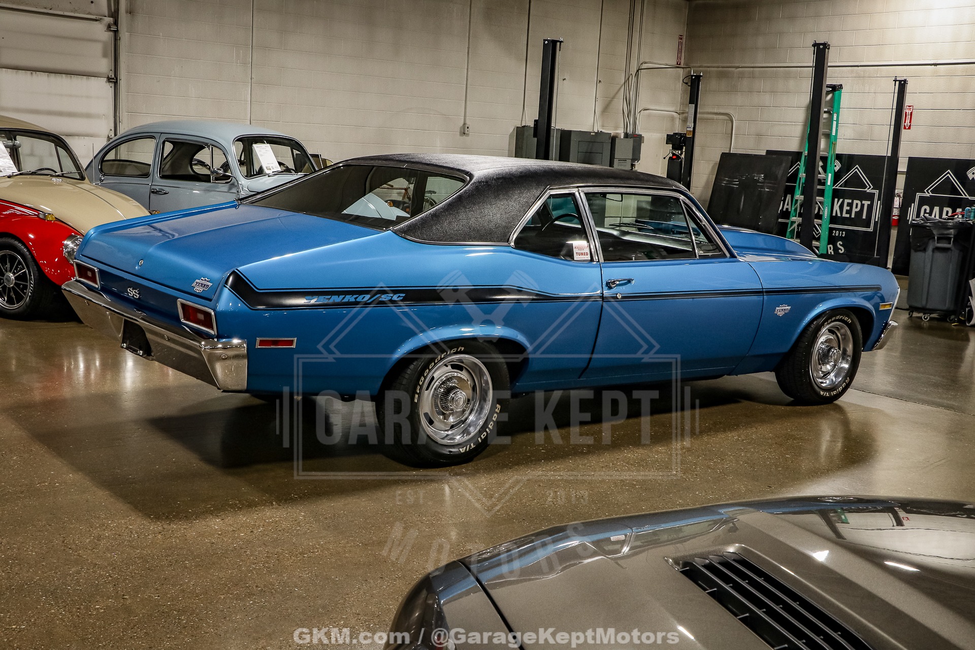 Unknown-Nova-1970-Blue-Black-18