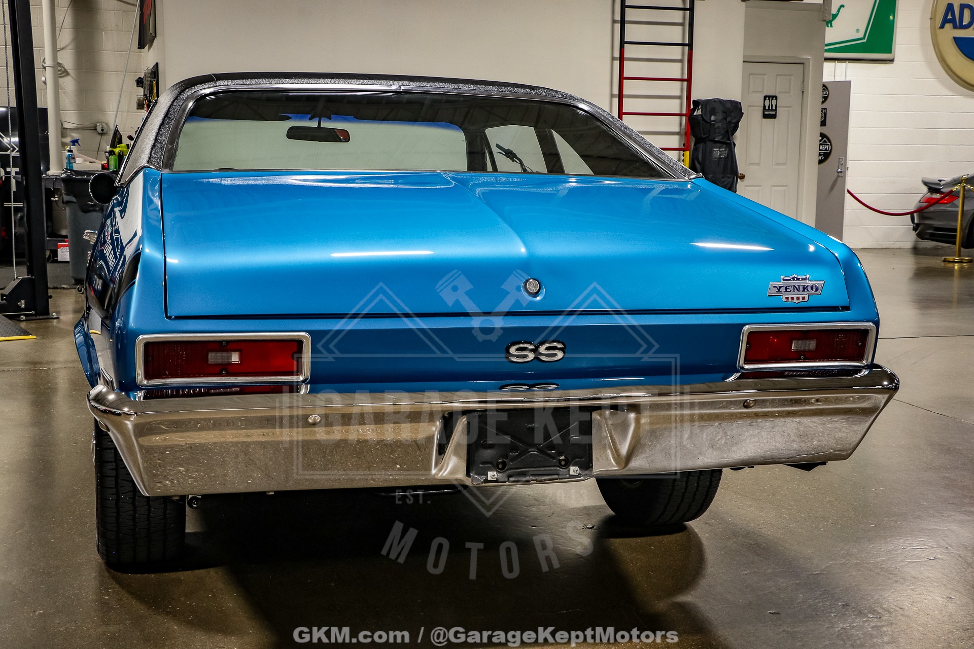 Unknown-Nova-1970-Blue-Black-44