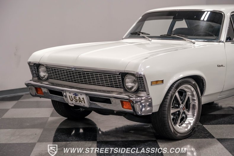 Unknown-Nova-1971-White-Blue-2