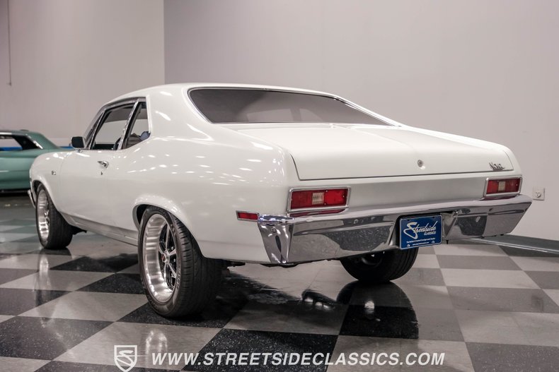 Unknown-Nova-1971-White-Blue-25