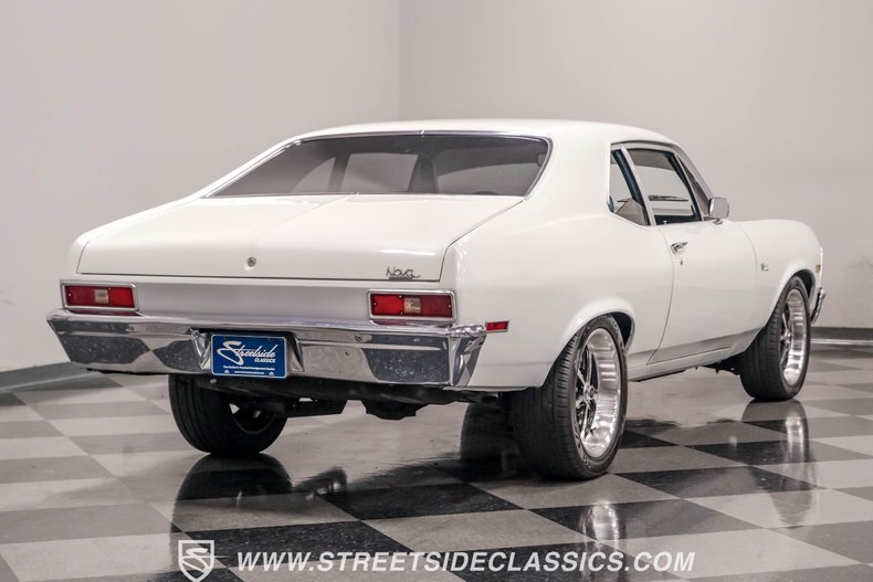 Unknown-Nova-1971-White-Blue-28