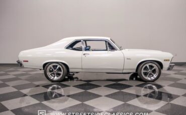 Unknown-Nova-1971-White-Blue-30