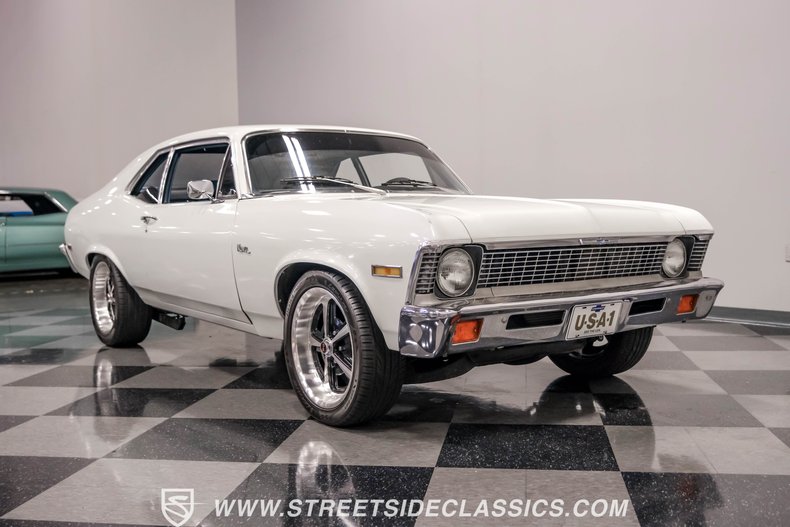 Unknown-Nova-1971-White-Blue-32