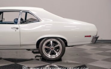 Unknown-Nova-1971-White-Blue-38