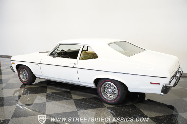 Unknown-Nova-1972-Antique-White-White-19