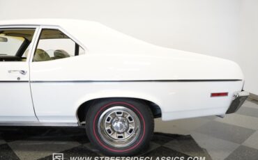 Unknown-Nova-1972-Antique-White-White-22