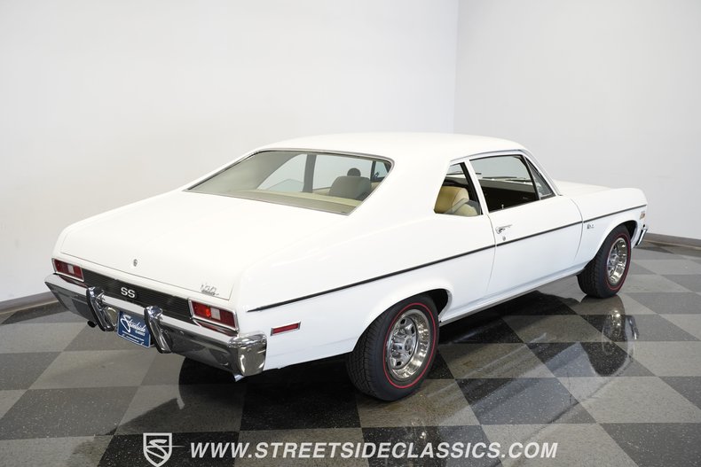Unknown-Nova-1972-Antique-White-White-35