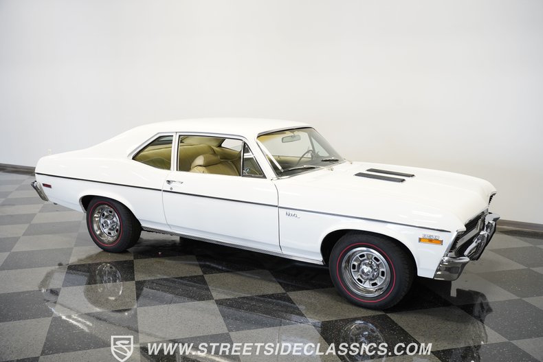 Unknown-Nova-1972-Antique-White-White-38