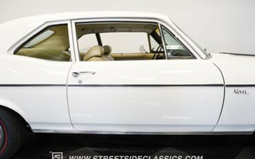 Unknown-Nova-1972-Antique-White-White-42