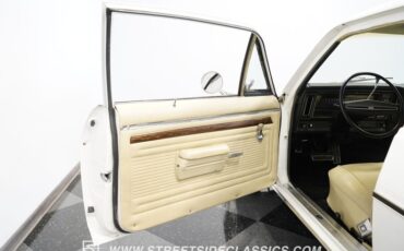 Unknown-Nova-1972-Antique-White-White-46