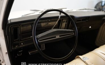 Unknown-Nova-1972-Antique-White-White-48