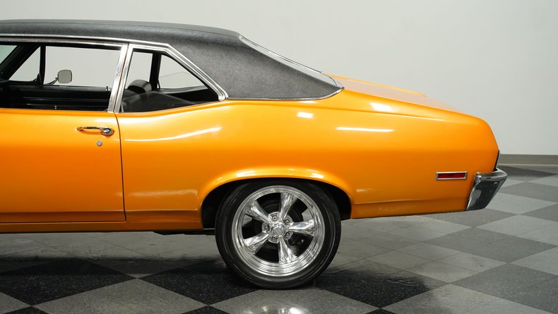 Unknown-Nova-1972-Gold-Black-34
