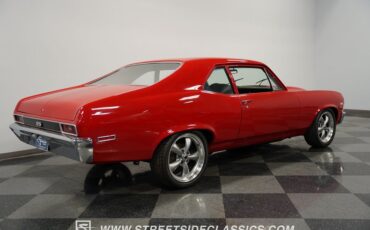 Unknown-Nova-1972-Red-Black-10