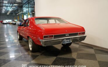 Unknown-Nova-1972-Red-Black-5