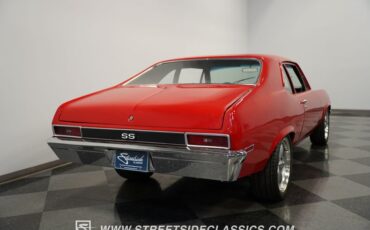 Unknown-Nova-1972-Red-Black-9