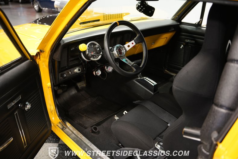 Unknown-Nova-1972-Yellow-Black-2