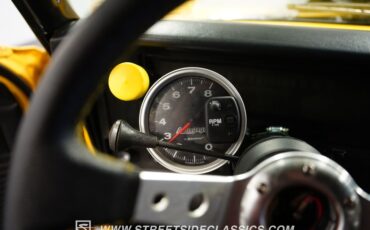 Unknown-Nova-1972-Yellow-Black-38