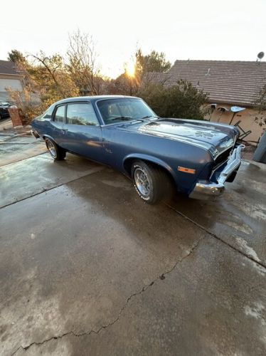 Unknown-Nova-1974-Blue-Black-3