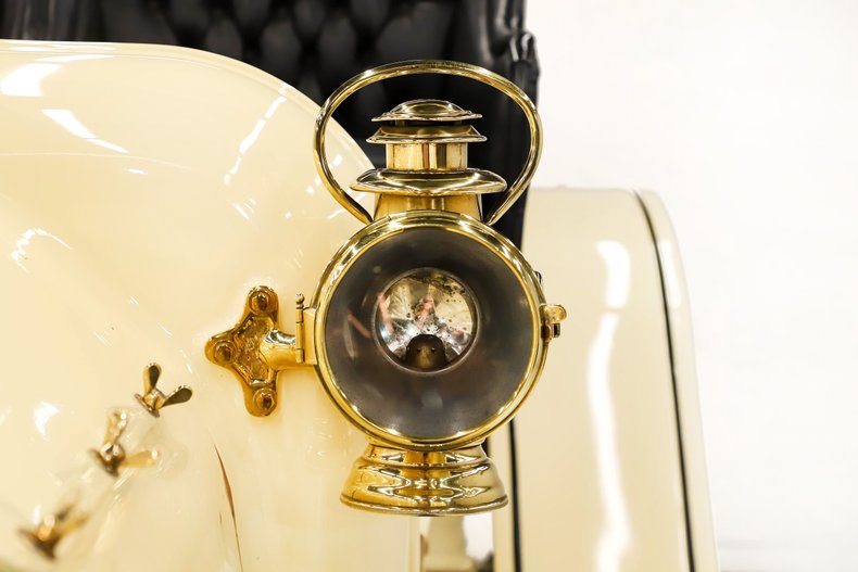 Unknown-Other-1907-Cream-Black-37