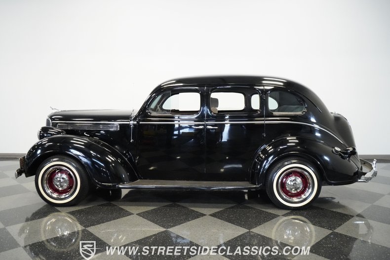 Unknown-Other-1938-Black-Beige-1