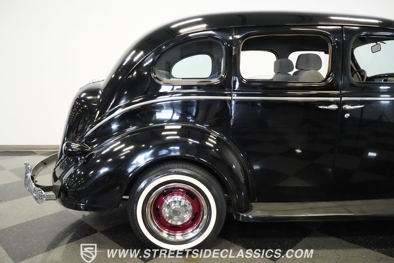 Unknown-Other-1938-Black-Beige-42