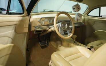 Unknown-Other-1946-Green-Metallic-Cream-2
