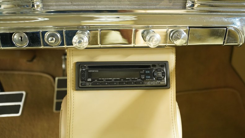 Unknown-Other-1946-Green-Metallic-Cream-35