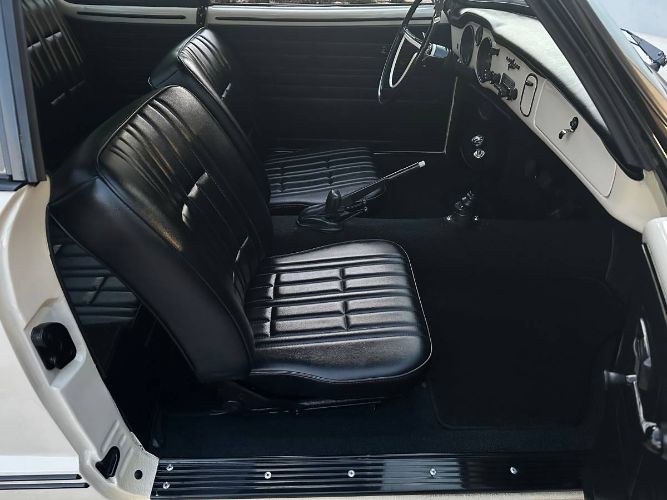 Unknown-Other-1965-Jet-Black-Light-Tan-2