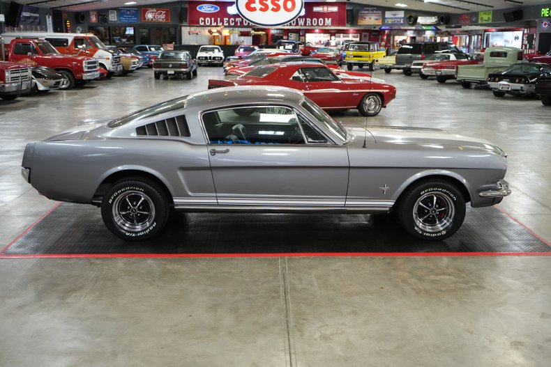 Unknown-Other-1965-Silver-Black-32