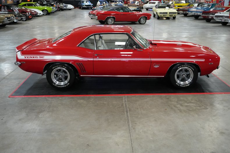 Unknown-Other-1969-Red-White-16