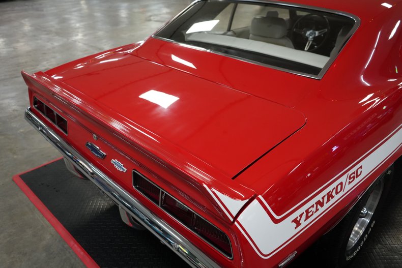 Unknown-Other-1969-Red-White-40