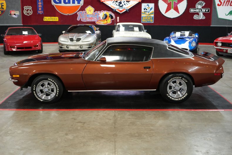 Unknown-Other-1970-Brown-Black-12